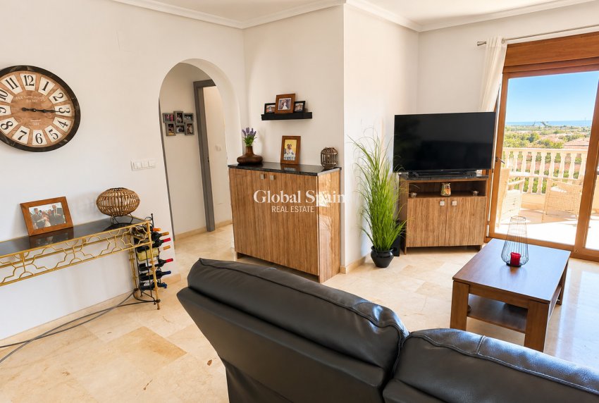 Revente - APPARTEMENT -
ALGORFA - LA FINCA GOLF / ALGORFA
