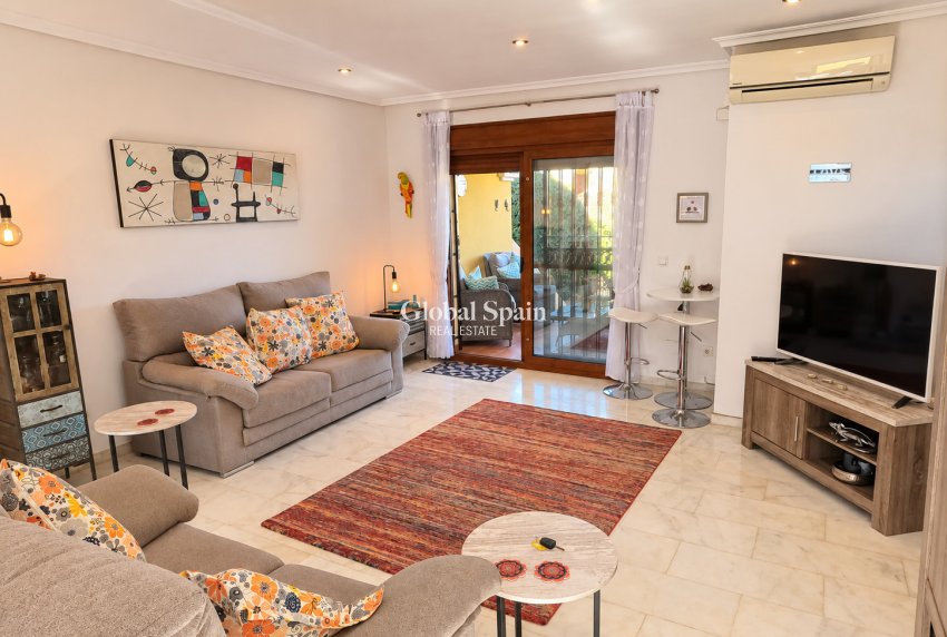 Revente - APPARTEMENT -
ALGORFA - LA FINCA GOLF / ALGORFA