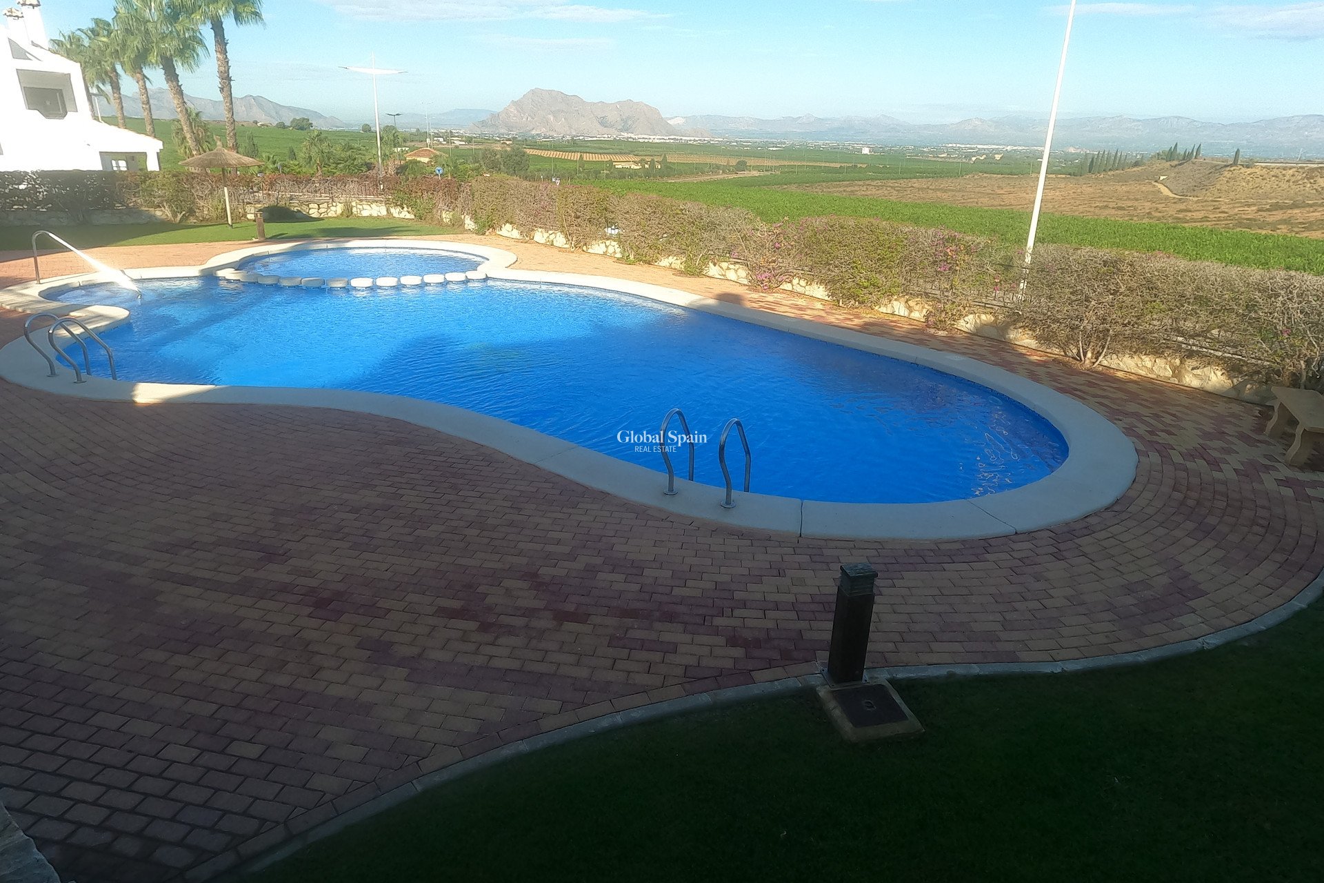 Revente - APPARTEMENT -
ALGORFA - LA FINCA GOLF / ALGORFA