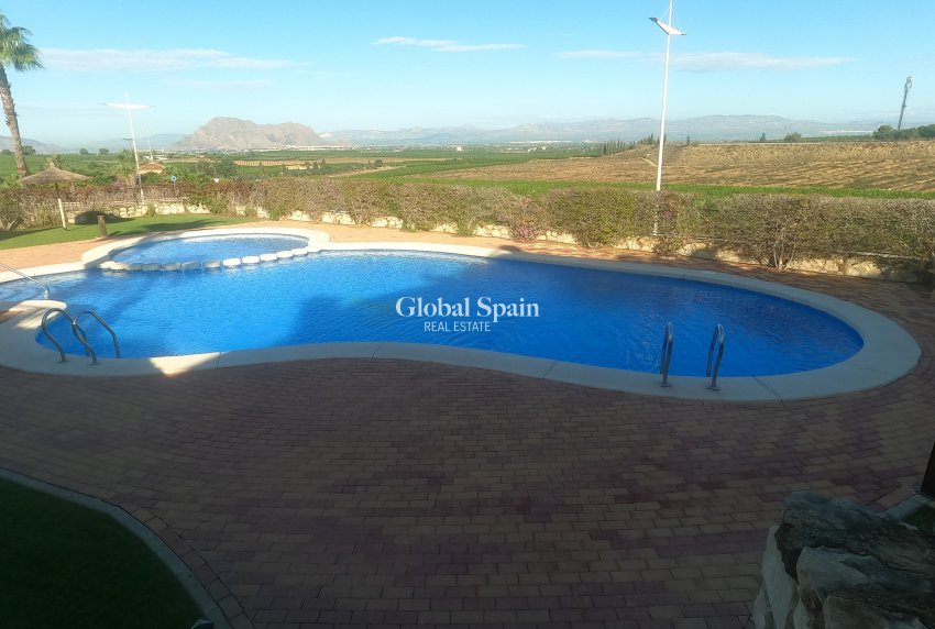 Revente - APPARTEMENT -
ALGORFA - LA FINCA GOLF / ALGORFA