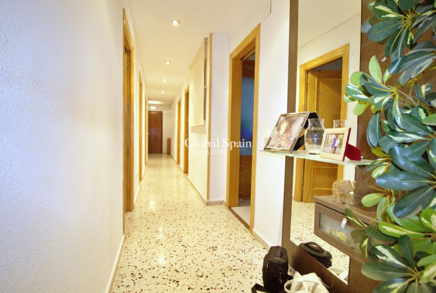 Revente - APPARTEMENT -
ALICANTE - BENALÚA