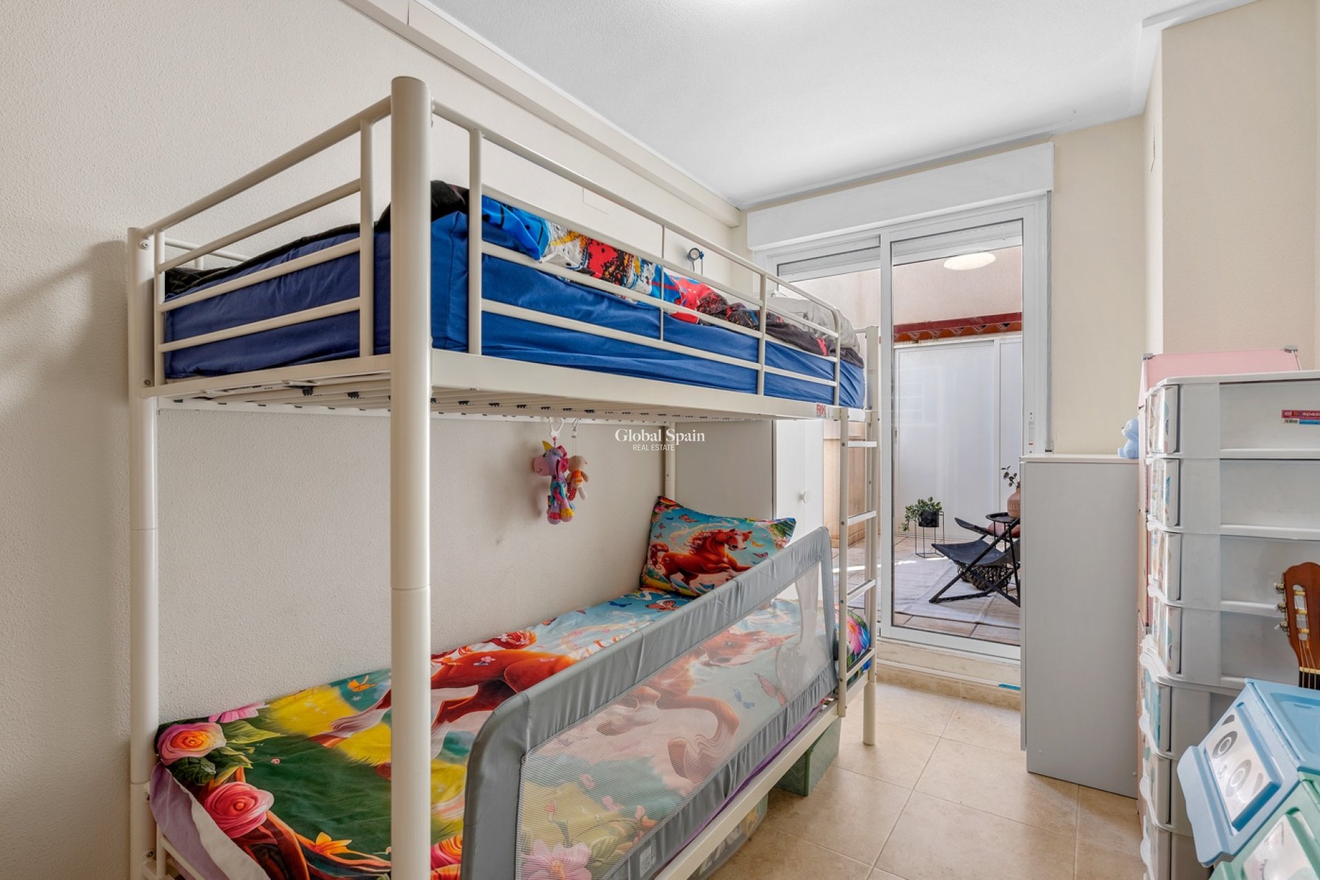Revente - APPARTEMENT -
ALICANTE - CAROLINAS