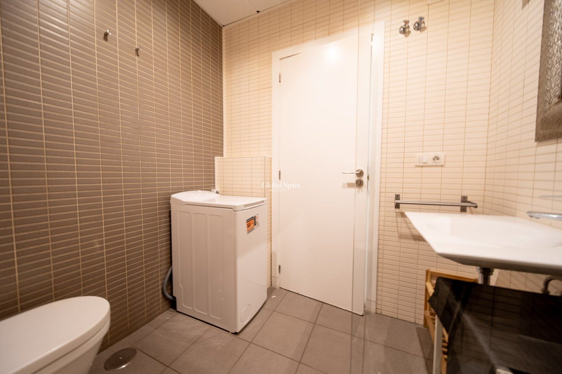 Revente - APPARTEMENT -
ALICANTE - Centro