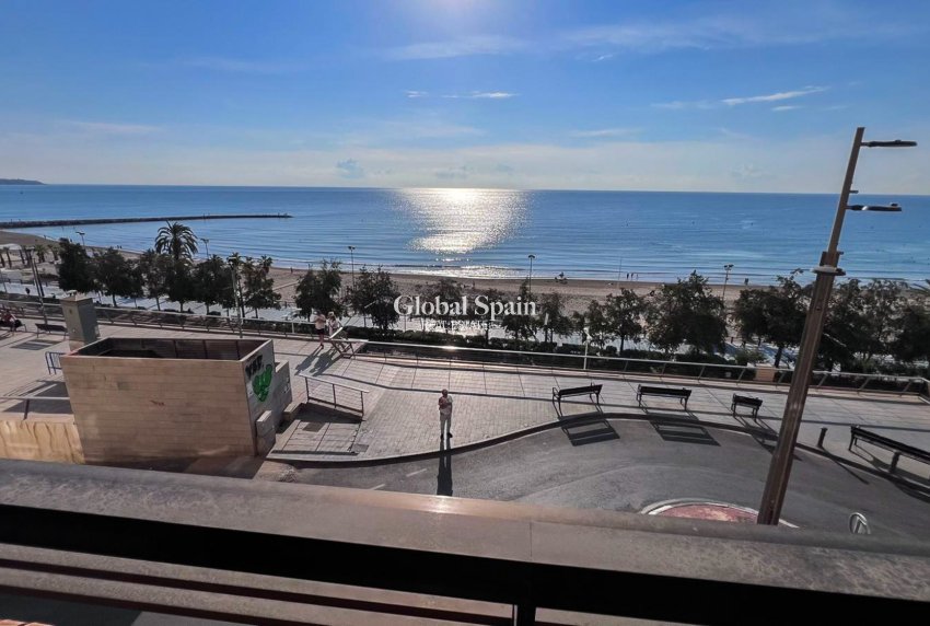 Revente - APPARTEMENT -
ALICANTE - Centro