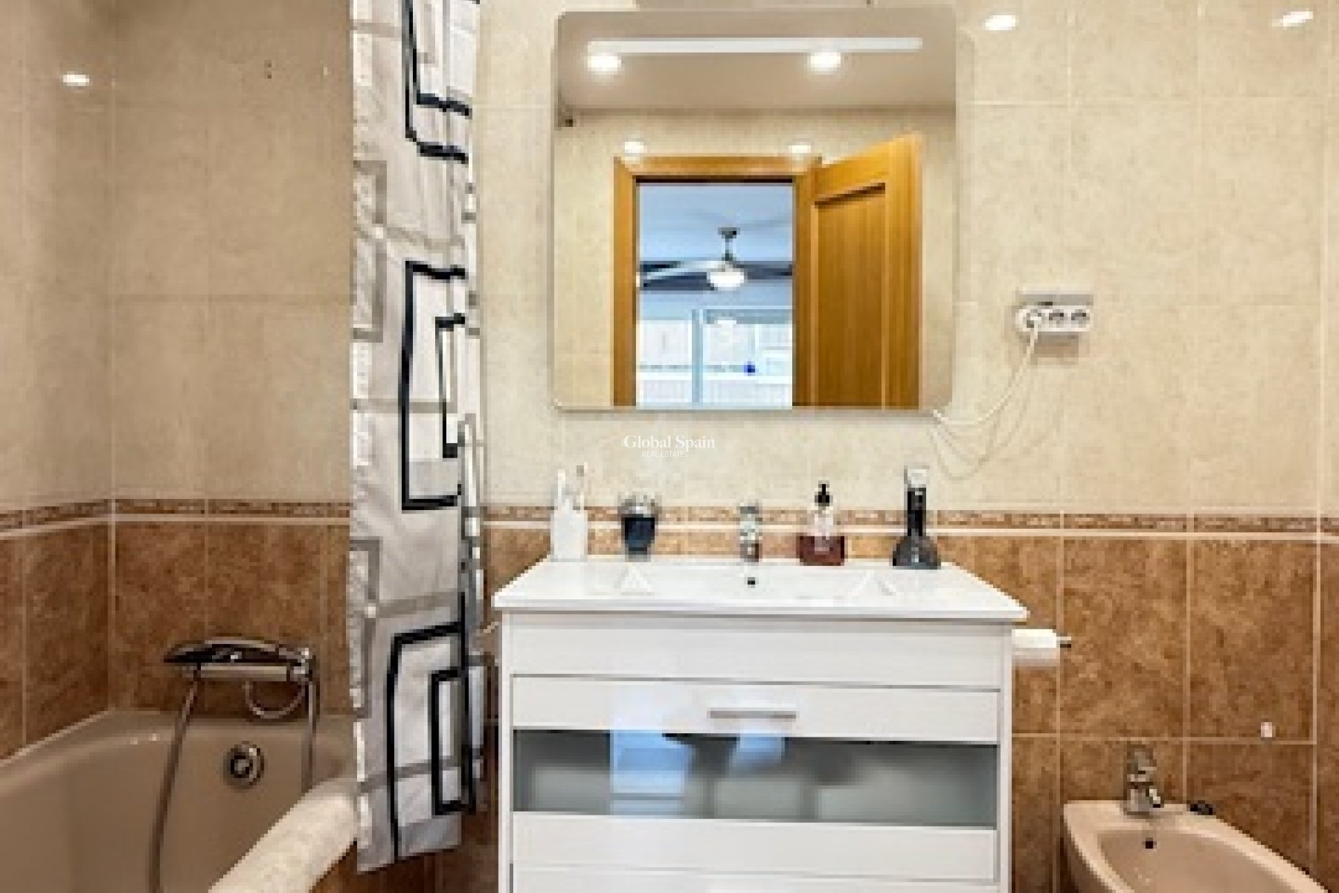 Revente - APPARTEMENT -
ALICANTE - Costa Blanca