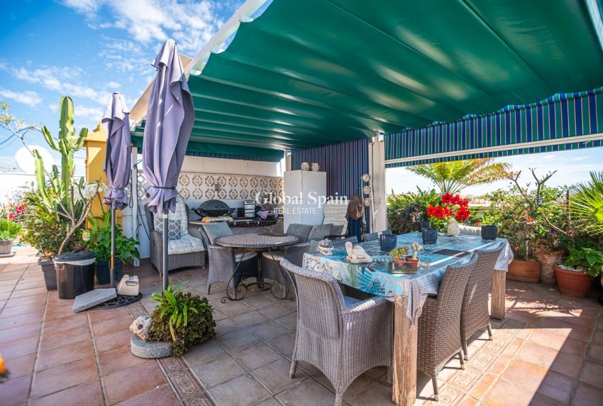 Revente - APPARTEMENT -
ALICANTE - La Florida