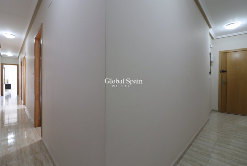Revente - APPARTEMENT -
Almoradi - Almoradi - Town