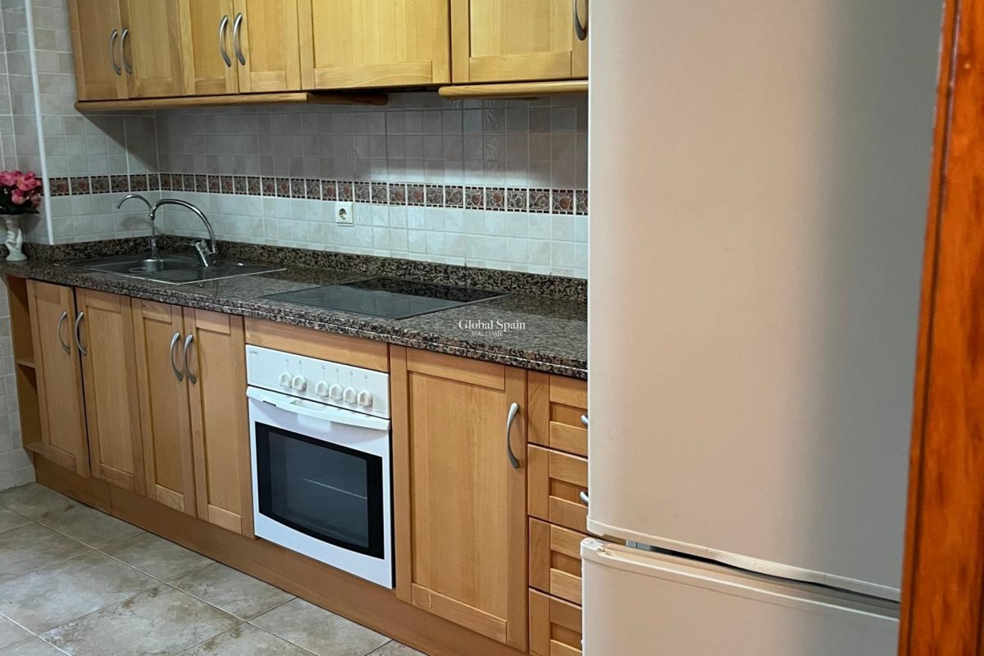 Revente - APPARTEMENT -
ALMORADÍ - Centro Urbano 2