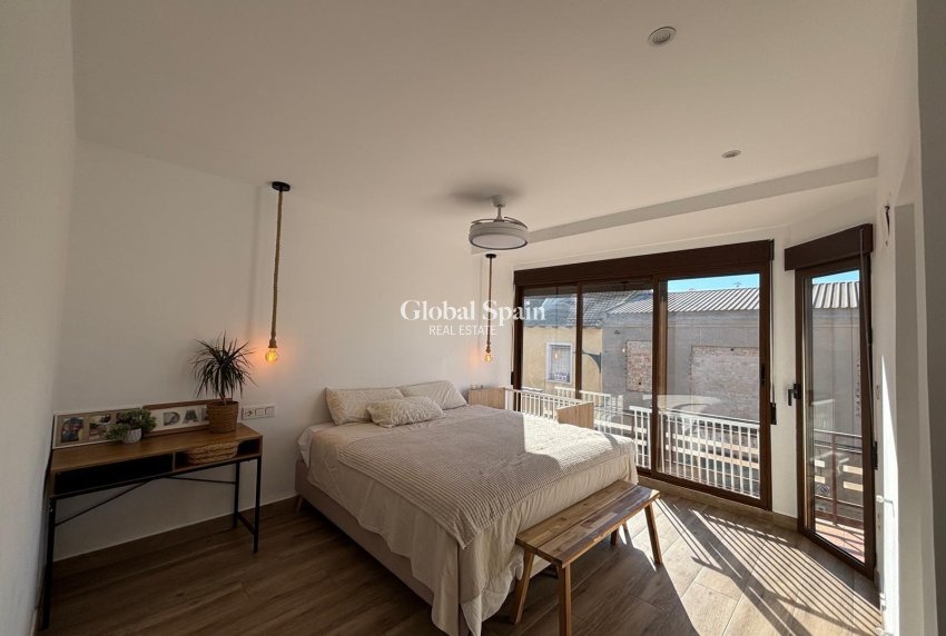 Revente - APPARTEMENT -
ALMORADÍ - Centro Urbano 2