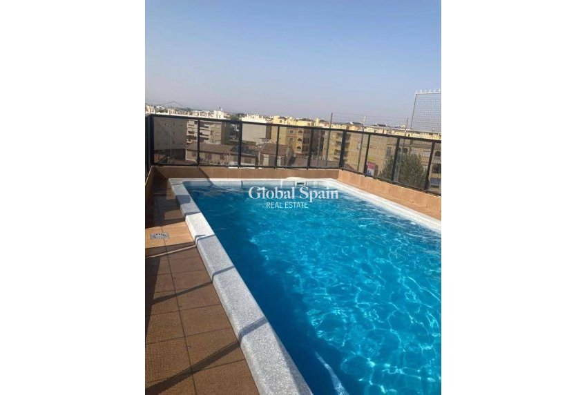 Revente - APPARTEMENT -
ALMORADÍ - Colegio Canales Y Martinez