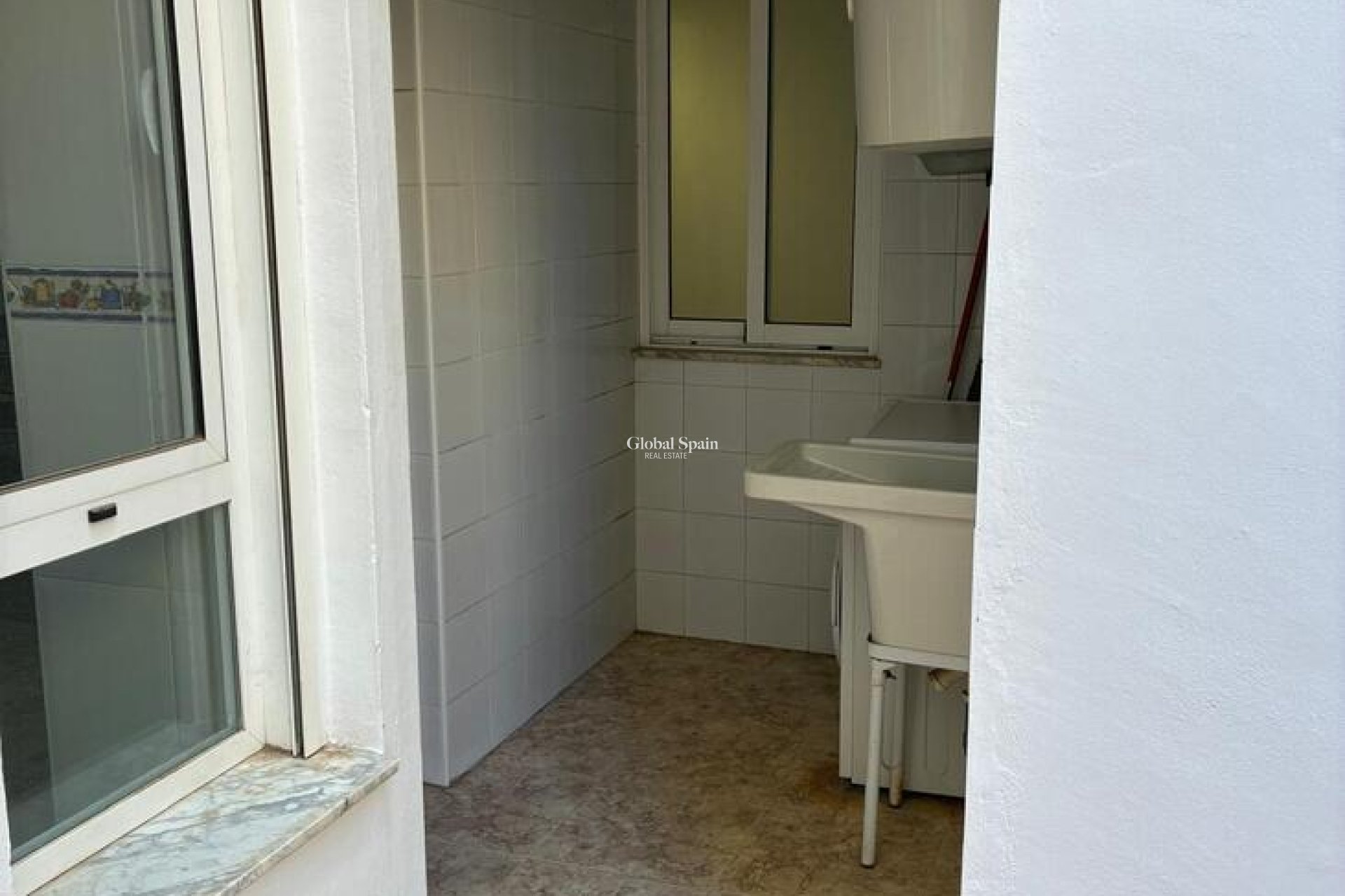 Revente - APPARTEMENT -
ALMORADÍ - Costa Blanca