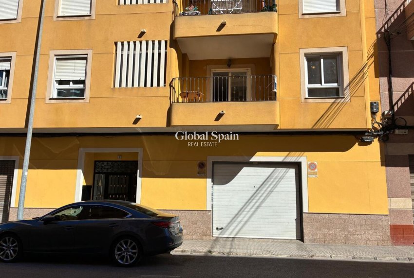 Revente - APPARTEMENT -
ALMORADÍ - Costa Blanca