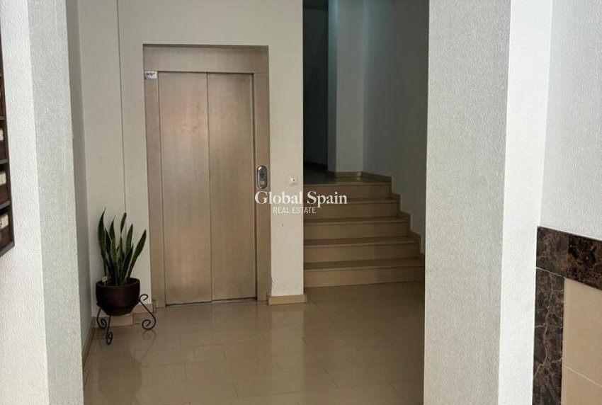Revente - APPARTEMENT -
ALMORADÍ - Costa Blanca