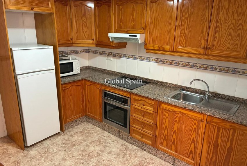 Revente - APPARTEMENT -
ALMORADÍ - Costa Blanca