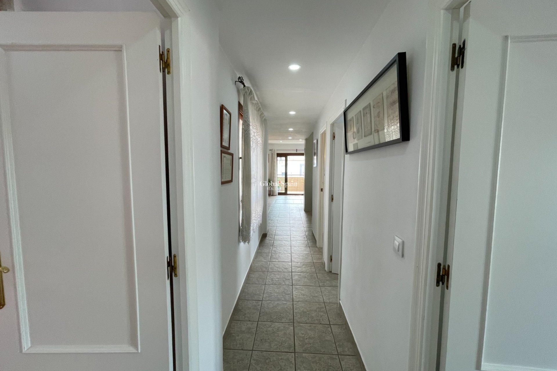 Revente - APPARTEMENT -
ALMORADÍ - Inland