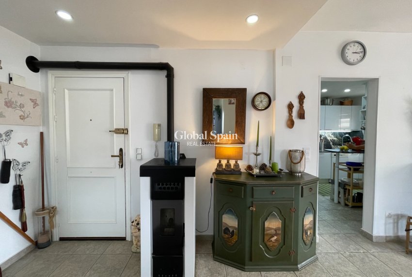 Revente - APPARTEMENT -
ALMORADÍ - Inland