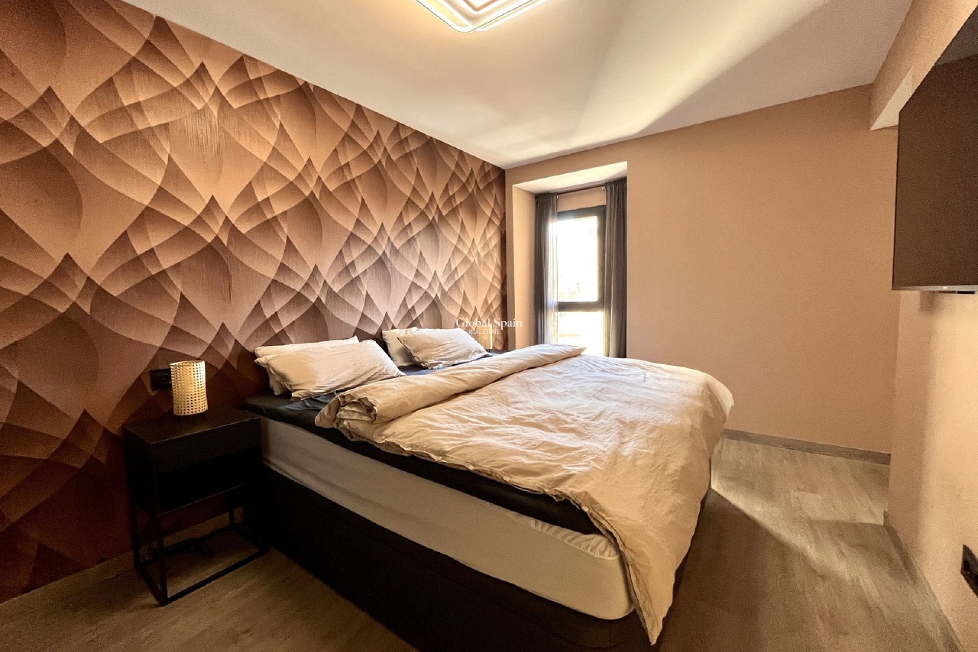 Revente - APPARTEMENT -
ALMORADÍ - Inland