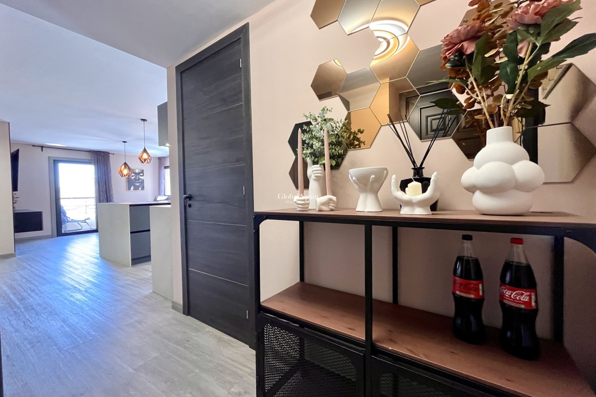 Revente - APPARTEMENT -
ALMORADÍ - Inland