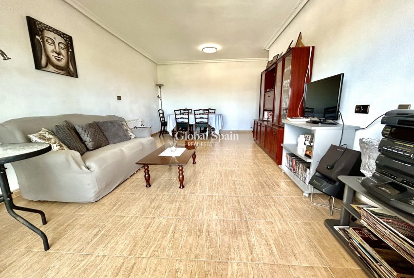 Revente - APPARTEMENT -
ALMORADÍ - Inland