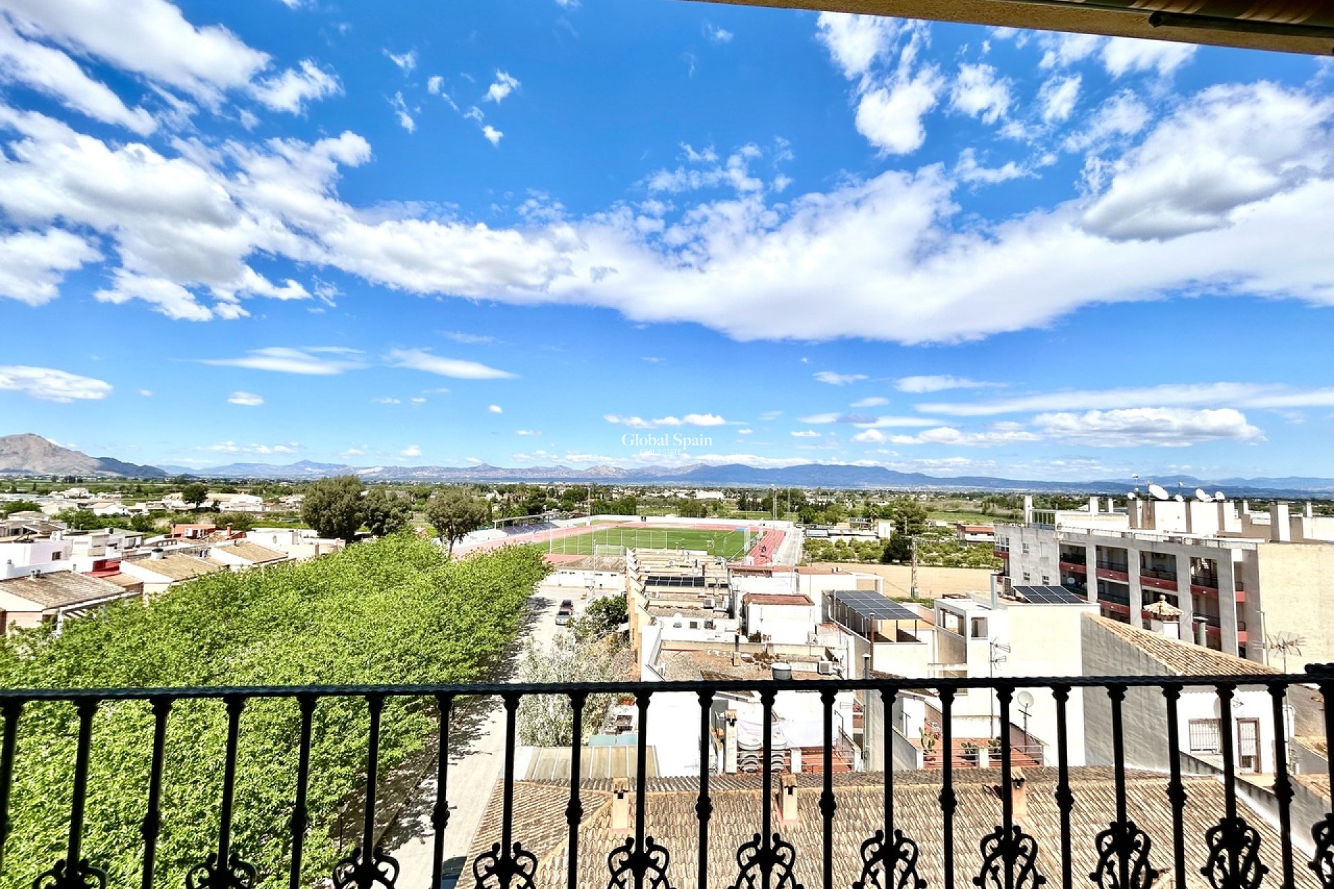 Revente - APPARTEMENT -
ALMORADÍ - Inland