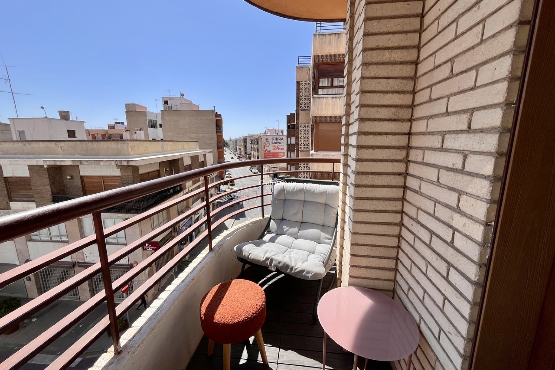 Revente - APPARTEMENT -
ALMORADÍ - Inland