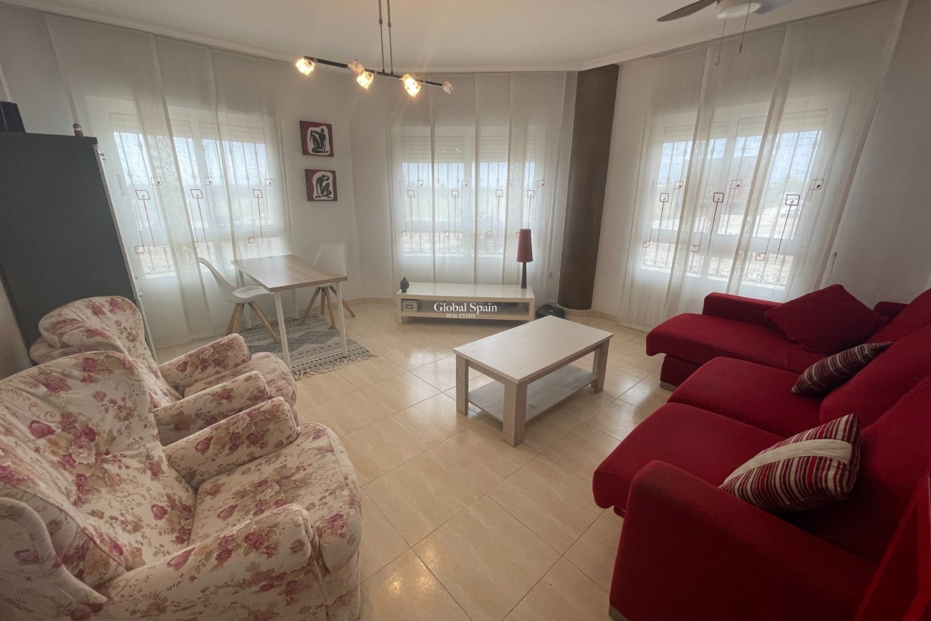 Revente - APPARTEMENT -
ALMORADÍ - Inland
