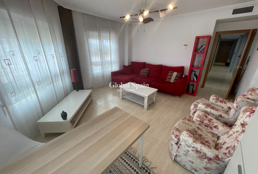 Revente - APPARTEMENT -
ALMORADÍ - Inland