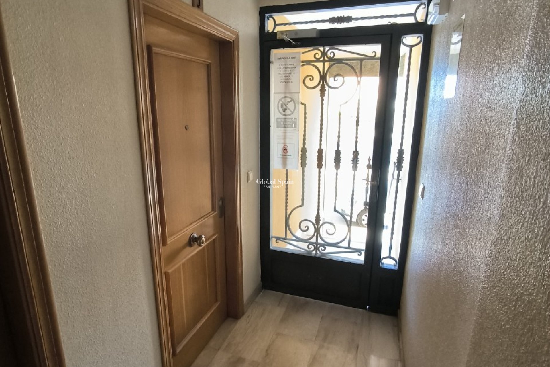 Revente - APPARTEMENT -
ALMORADÍ - Inland