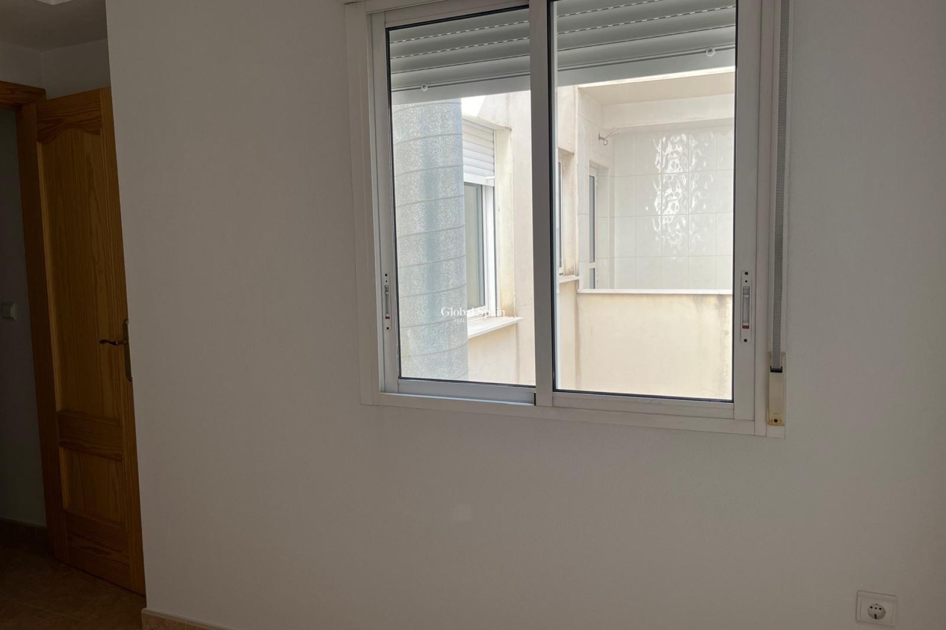 Revente - APPARTEMENT -
ALMORADÍ