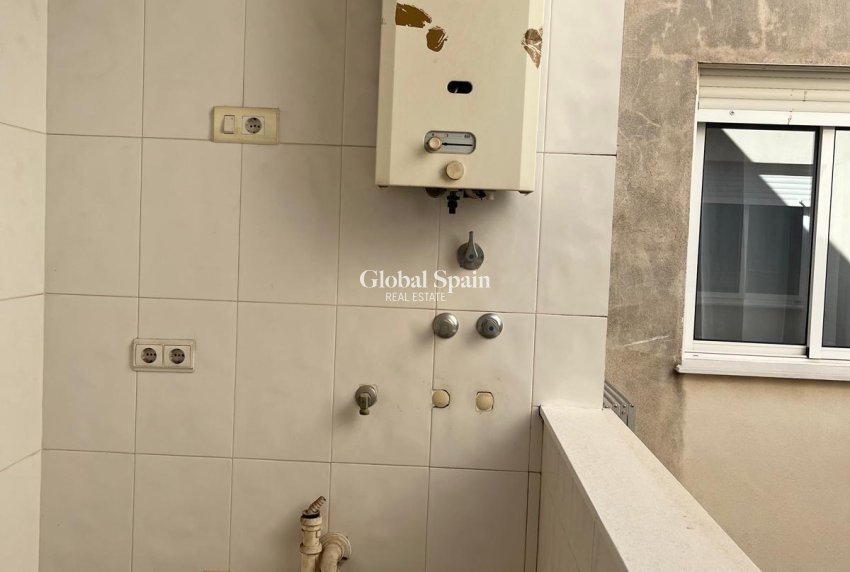 Revente - APPARTEMENT -
ALMORADÍ