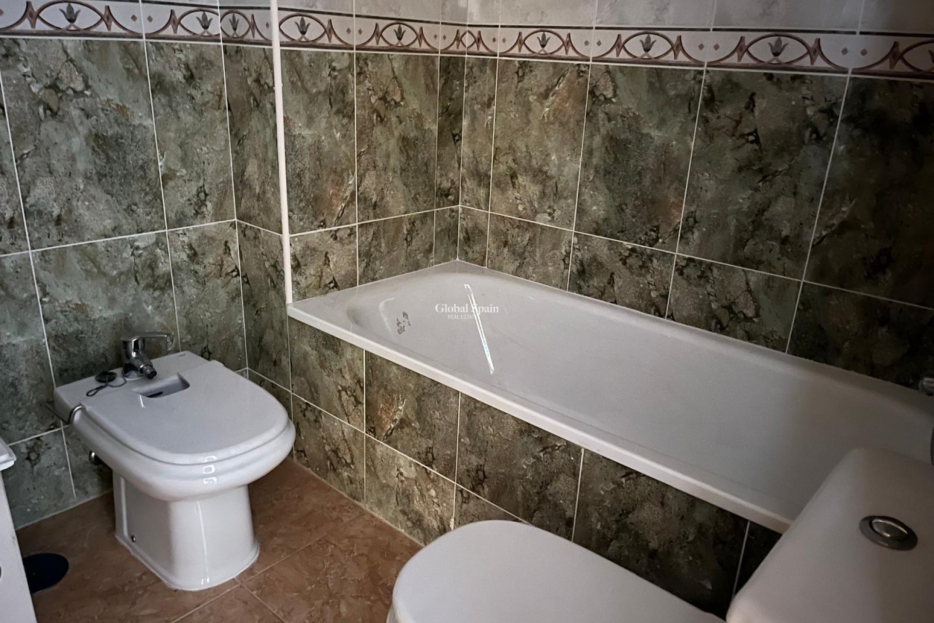 Revente - APPARTEMENT -
ALMORADÍ