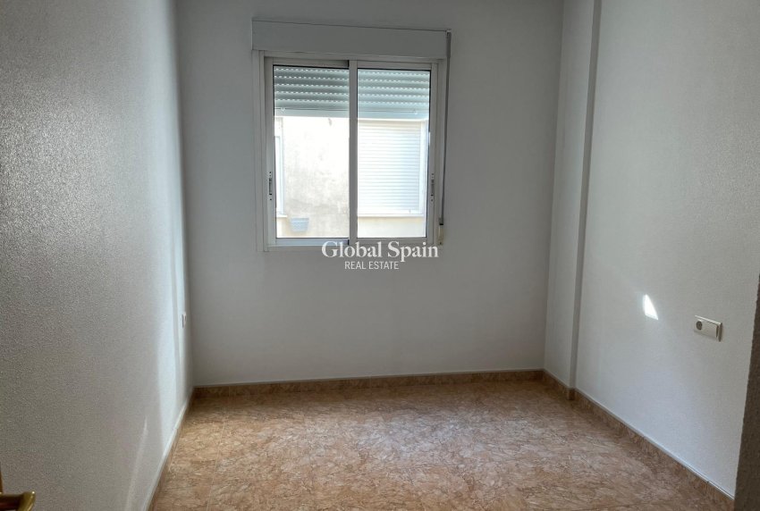 Revente - APPARTEMENT -
ALMORADÍ