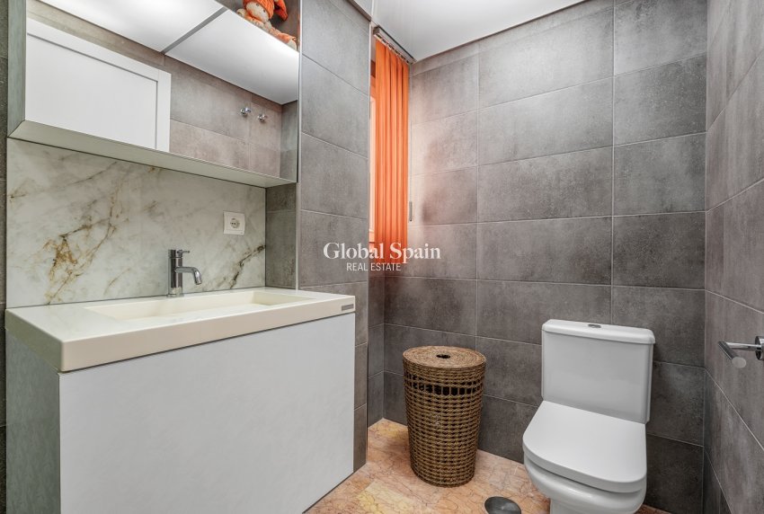 Revente - APPARTEMENT -
ALTEA - Costa Blanca