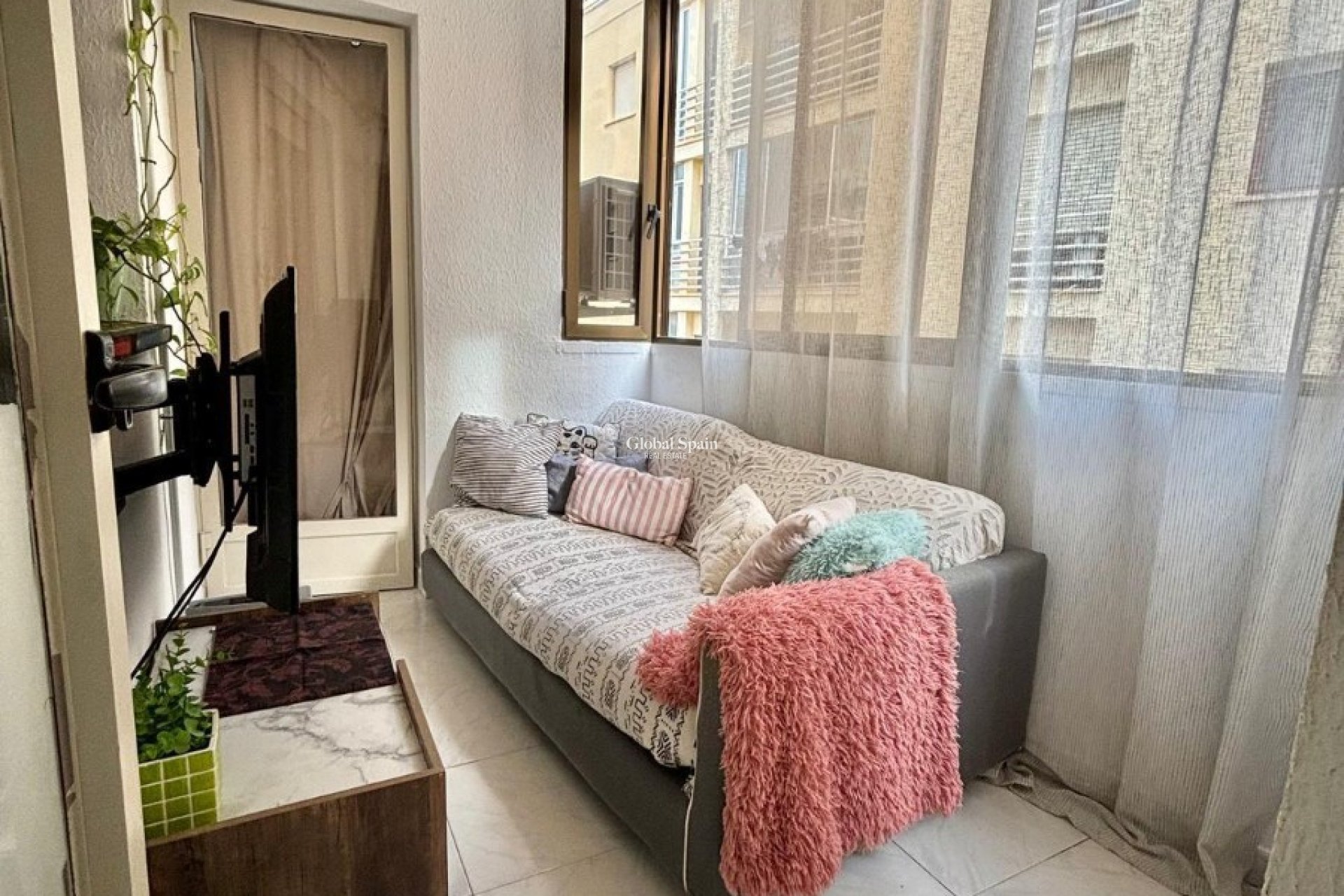 Revente - APPARTEMENT -
ALTEA