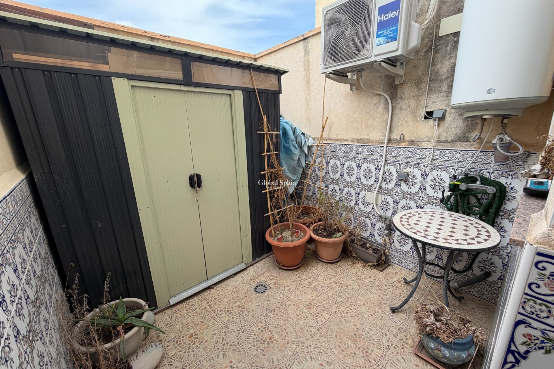 Revente - APPARTEMENT -
BENEJÚZAR - Inland