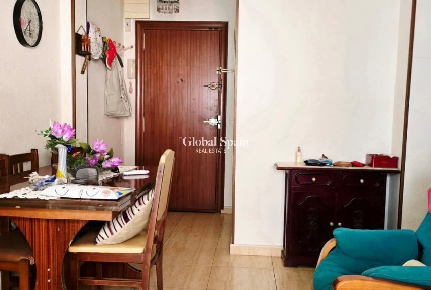 Revente - APPARTEMENT -
BENIDORM - Centro