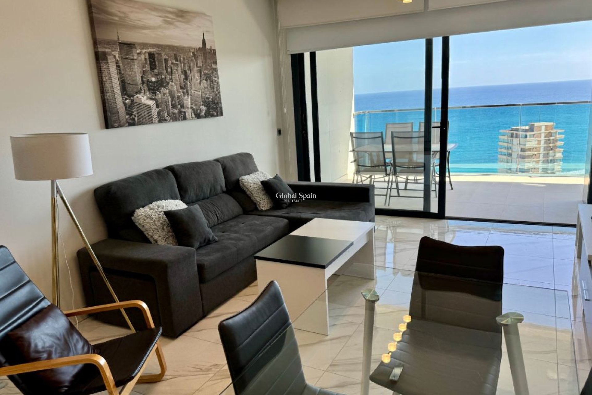 Revente - APPARTEMENT -
BENIDORM - Costa Blanca