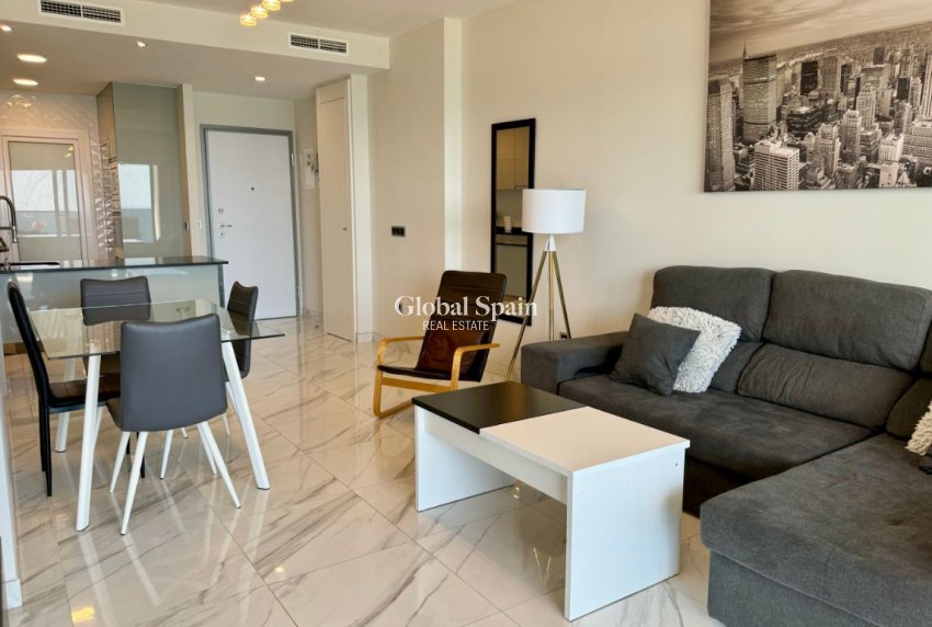 Revente - APPARTEMENT -
BENIDORM - Costa Blanca