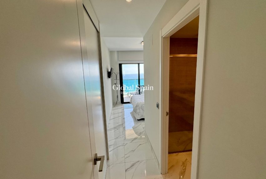 Revente - APPARTEMENT -
BENIDORM - Costa Blanca
