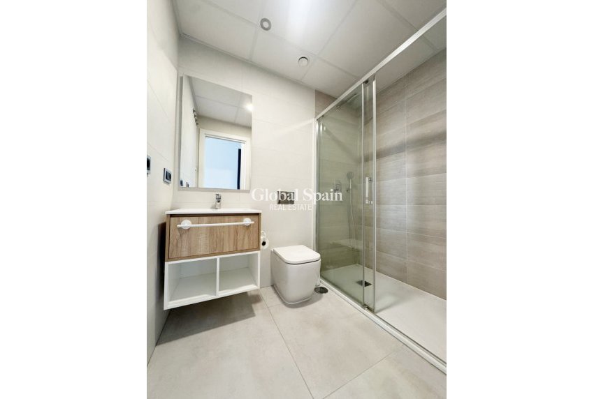 Revente - APPARTEMENT -
BENIDORM - Costa Blanca