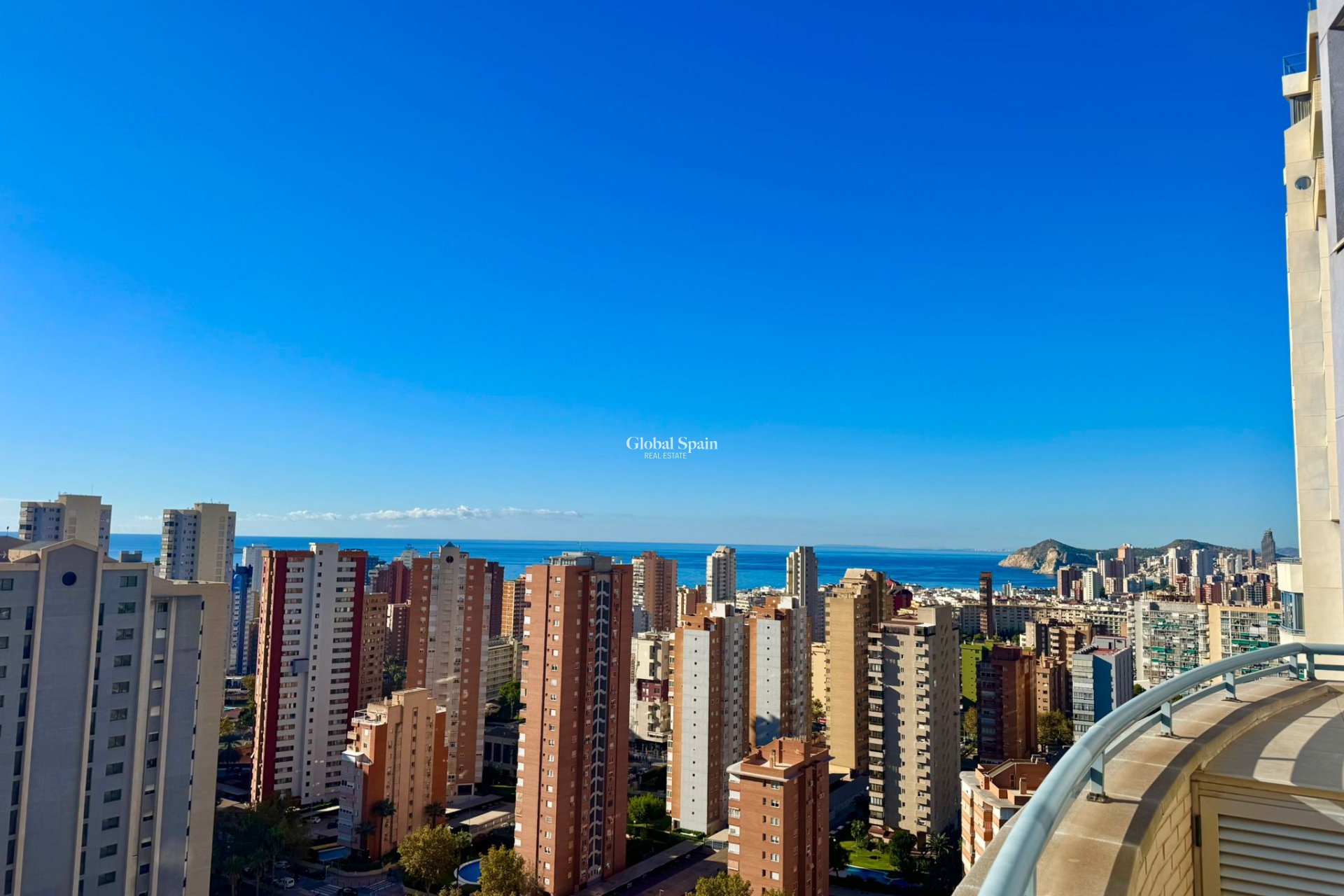 Revente - APPARTEMENT -
BENIDORM - Costa Blanca