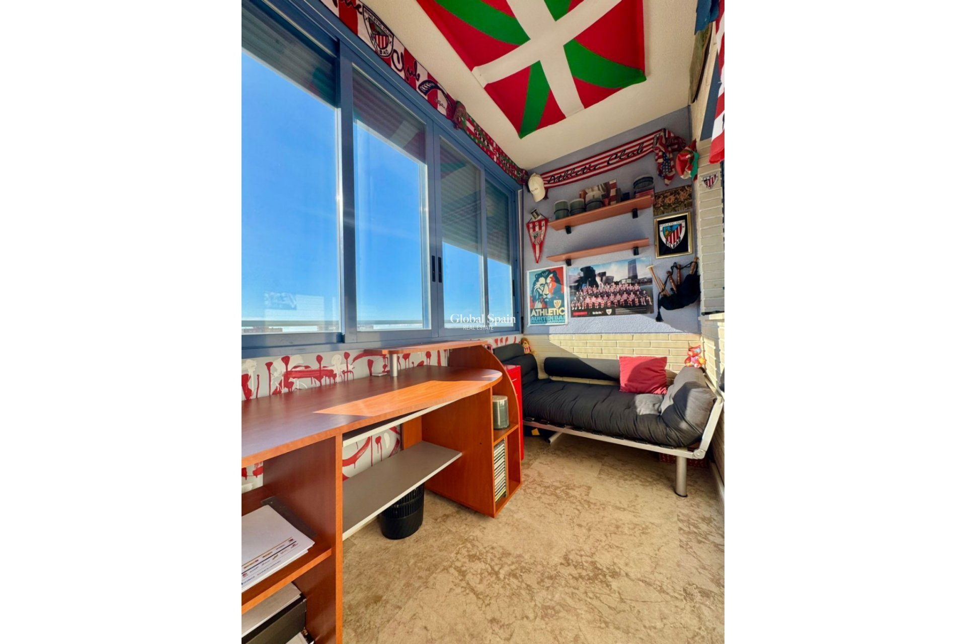 Revente - APPARTEMENT -
BENIDORM - Costa Blanca