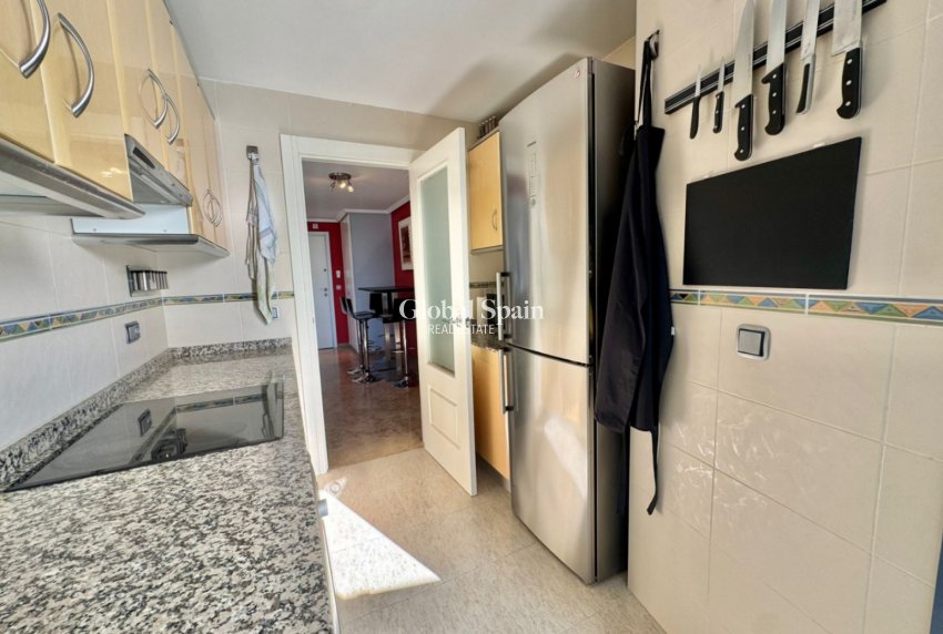 Revente - APPARTEMENT -
BENIDORM - Costa Blanca