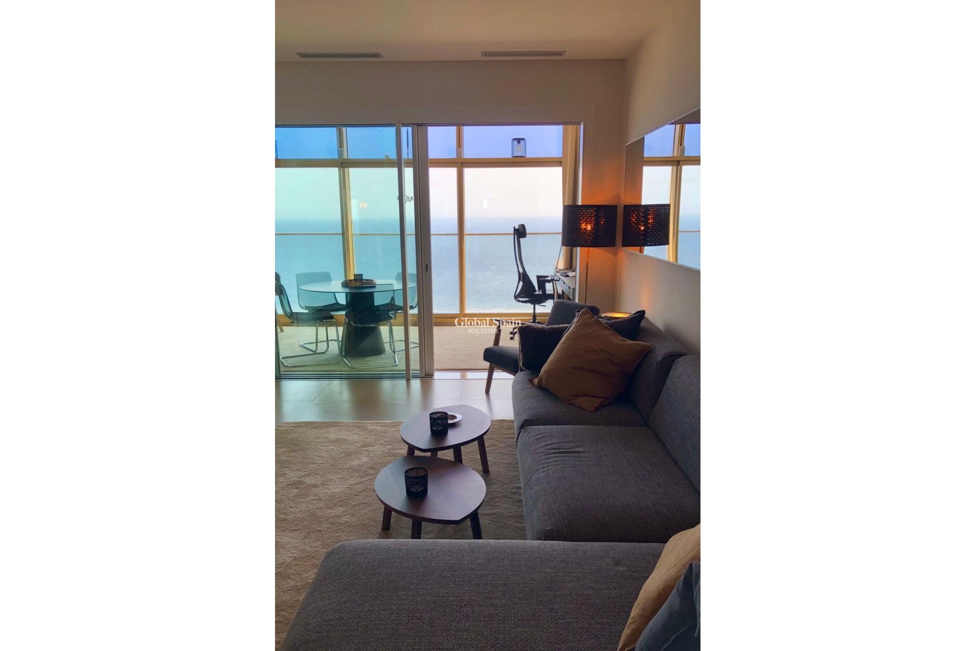 Revente - APPARTEMENT -
BENIDORM - Costa Blanca