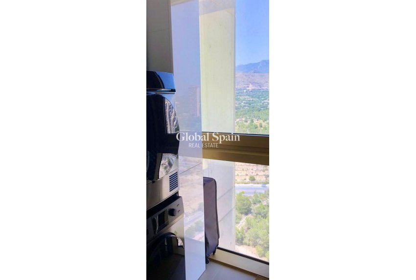 Revente - APPARTEMENT -
BENIDORM - Costa Blanca