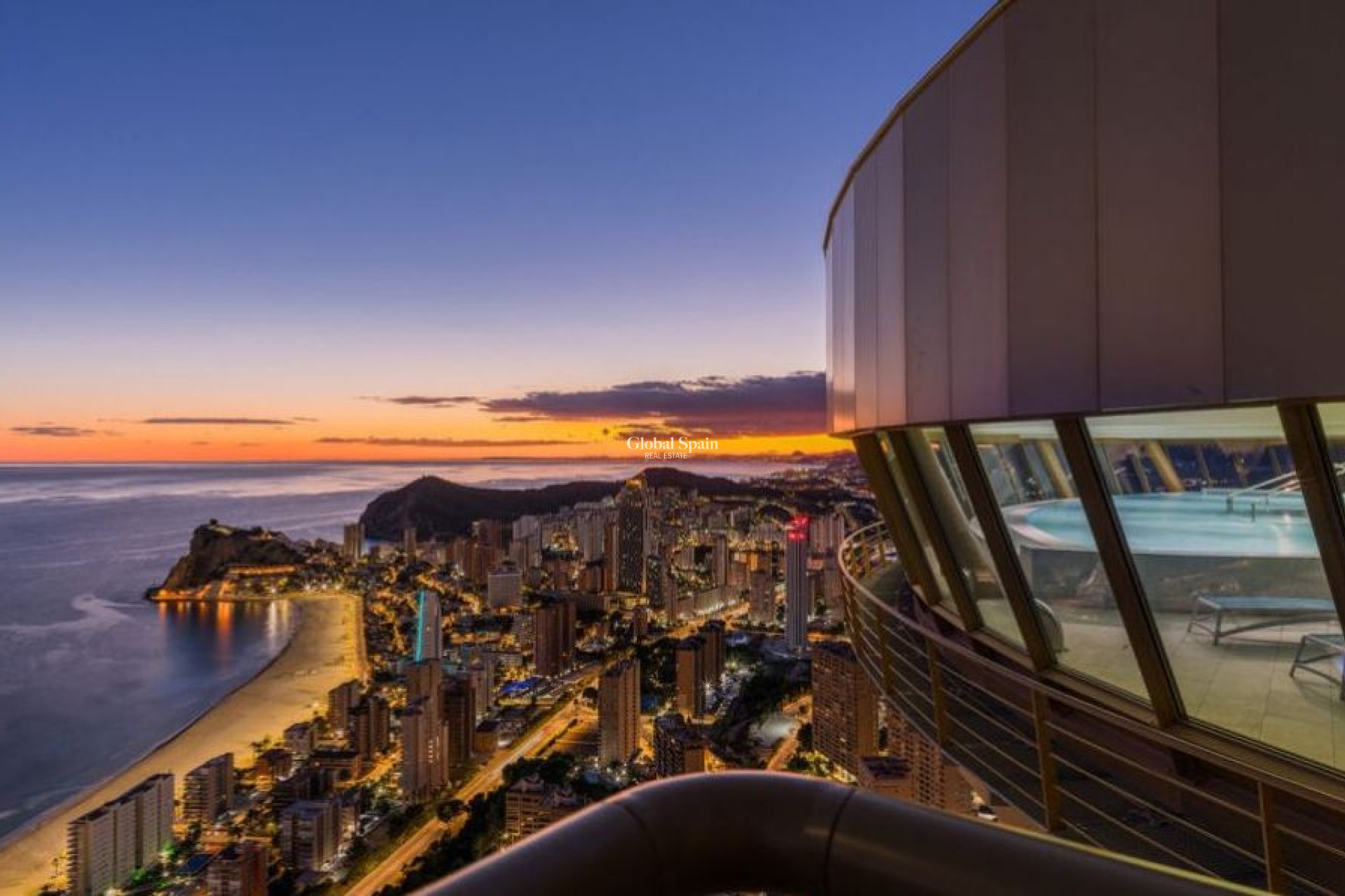 Revente - APPARTEMENT -
BENIDORM - Costa Blanca