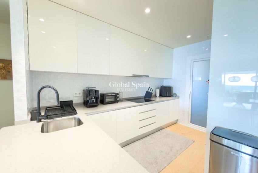 Revente - APPARTEMENT -
BENIDORM - Costa Blanca