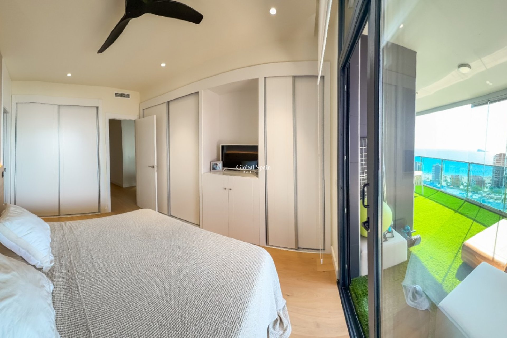 Revente - APPARTEMENT -
BENIDORM - Costa Blanca