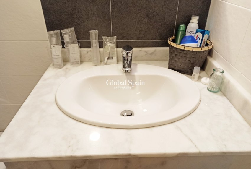 Revente - APPARTEMENT -
BENIDORM - Costa Blanca