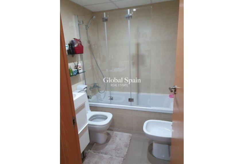 Revente - APPARTEMENT -
BENIDORM - Costa Blanca